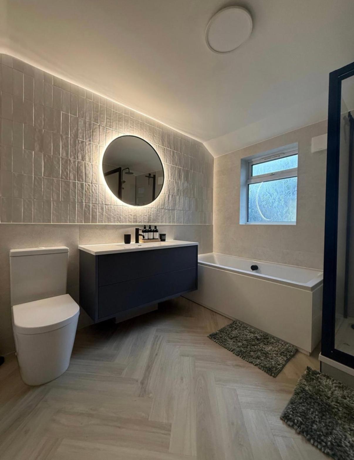 Modern 2 Bed House In Rainham, Kent - Central Location Rainham  Bagian luar foto